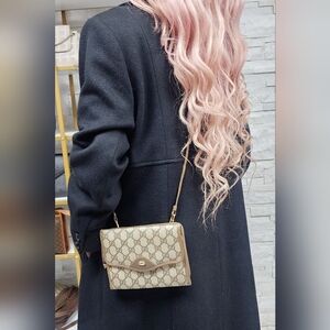 authentic Gucci wallet bag crossbody